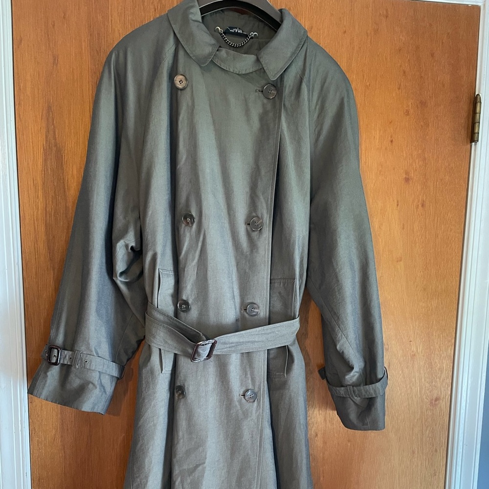 Kenneth Bernard Mens size 40